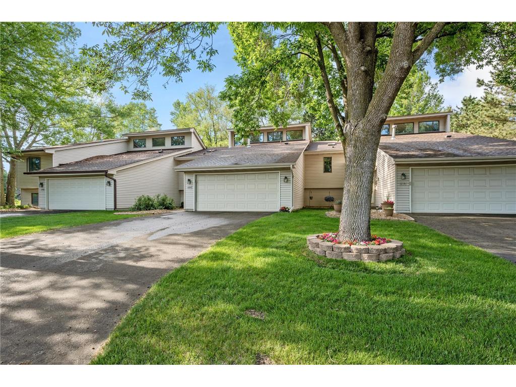 1295 Sunview Court Shoreview MN 55126 6379530 image1