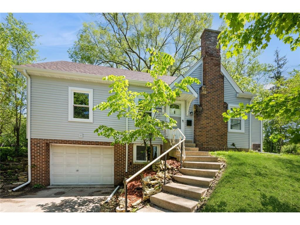 1296 Hazelwood Street Saint Paul MN 55106 6729968 image1