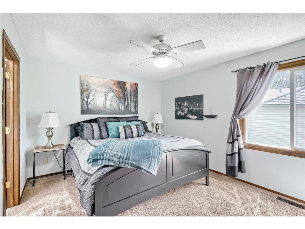 12962 Morgan Place Burnsville MN 55337 7110065 image11