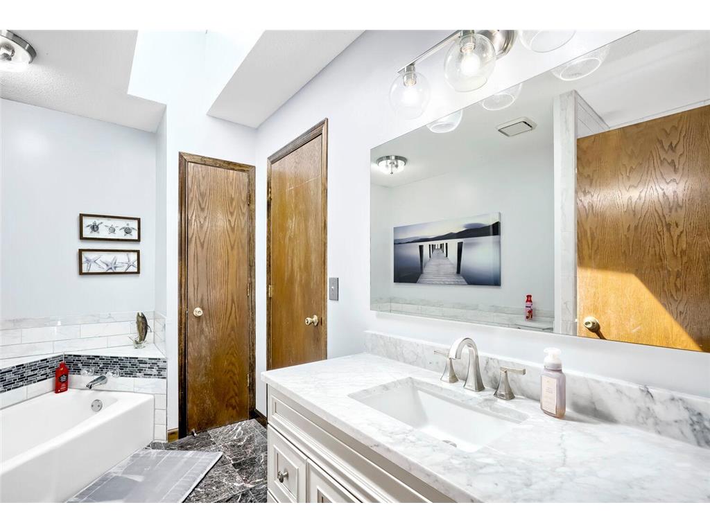 12962 Morgan Place Burnsville MN 55337 7110065 image13