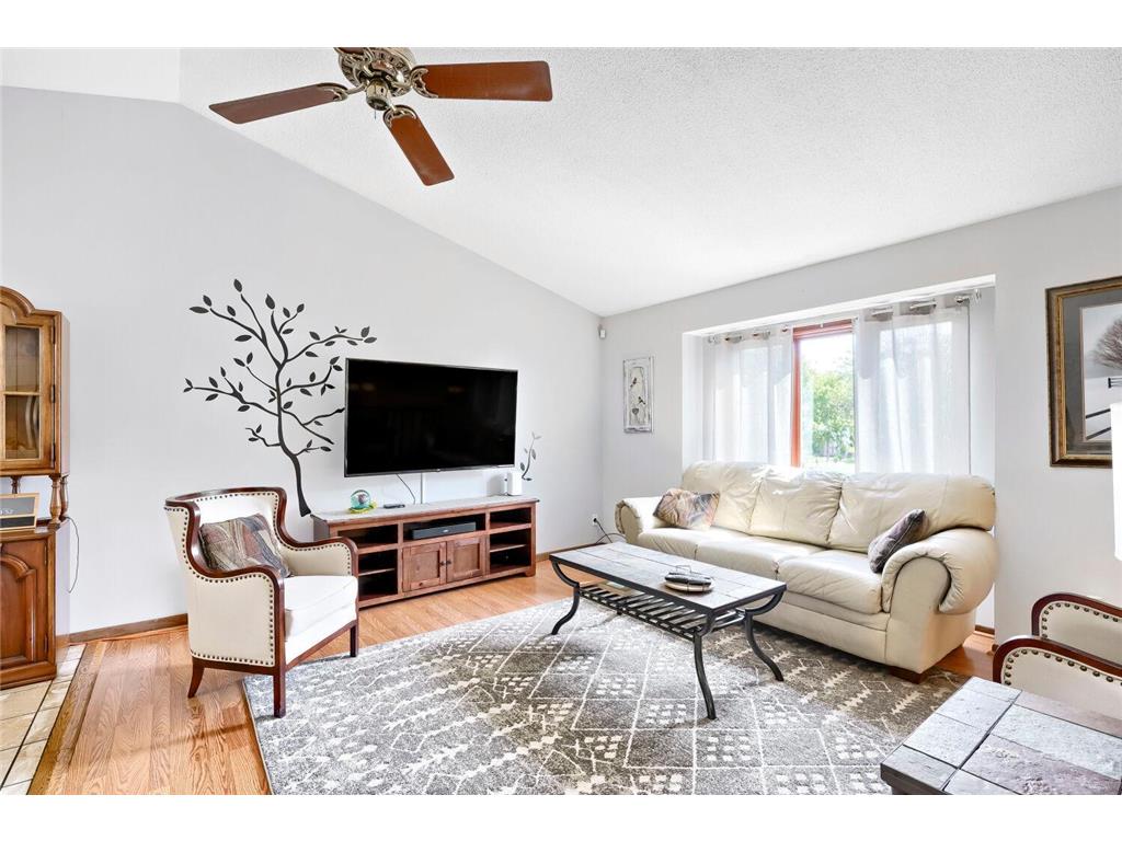 12962 Morgan Place Burnsville MN 55337 7110065 image3