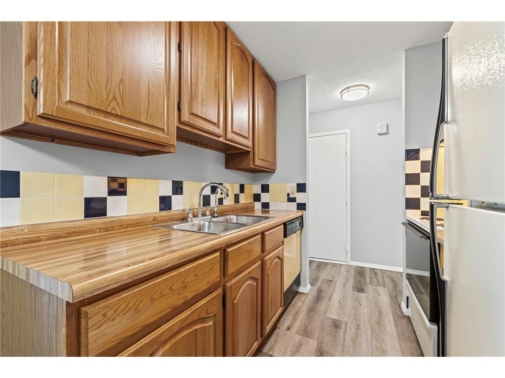 12964 Nicollet Avenue #301 Burnsville MN 55337 6822533 image11