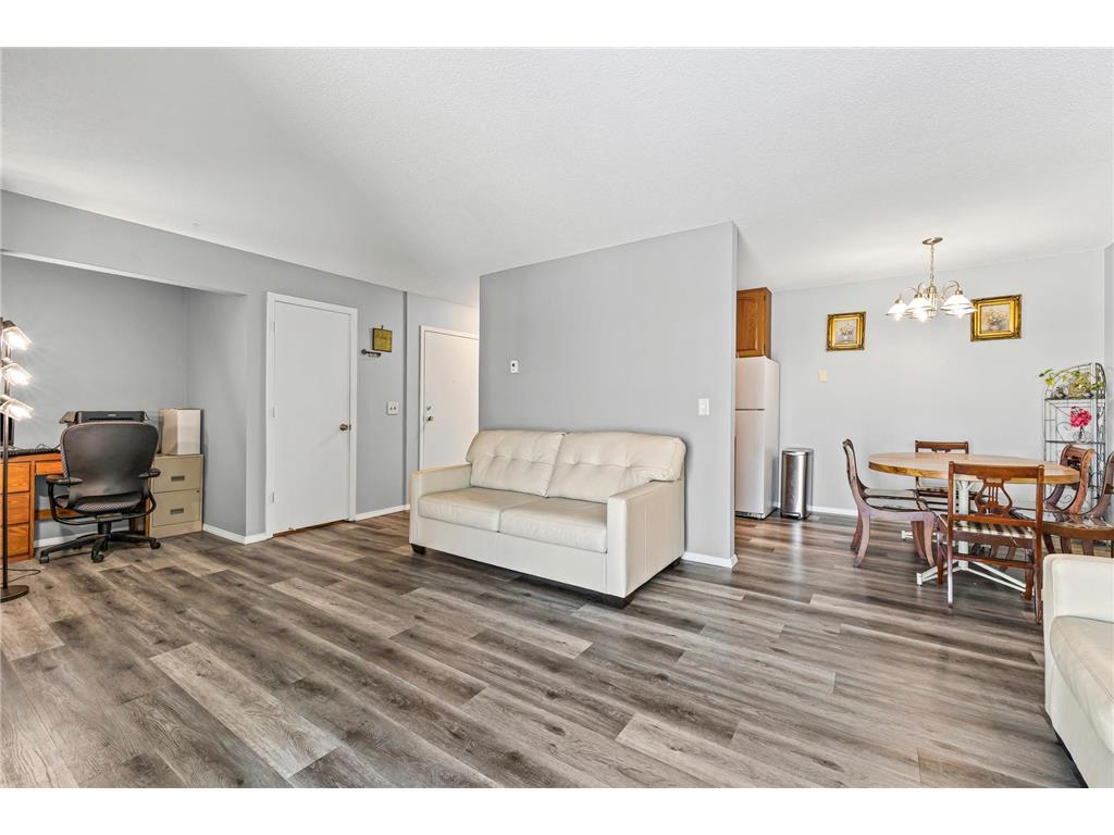 12964 Nicollet Avenue #301 Burnsville MN 55337 6822533 image7