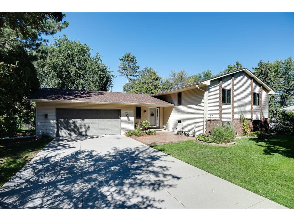 1297 Nursery Hill Lane, Arden Hills, MN, 55112 MLS 6308367 Edina