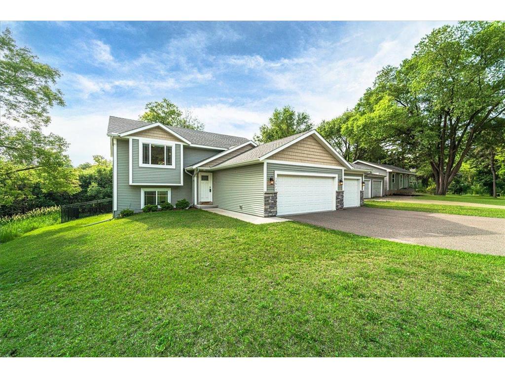 12975 Crooked Lake Boulevard NW Coon Rapids MN 55448 6739860 image1