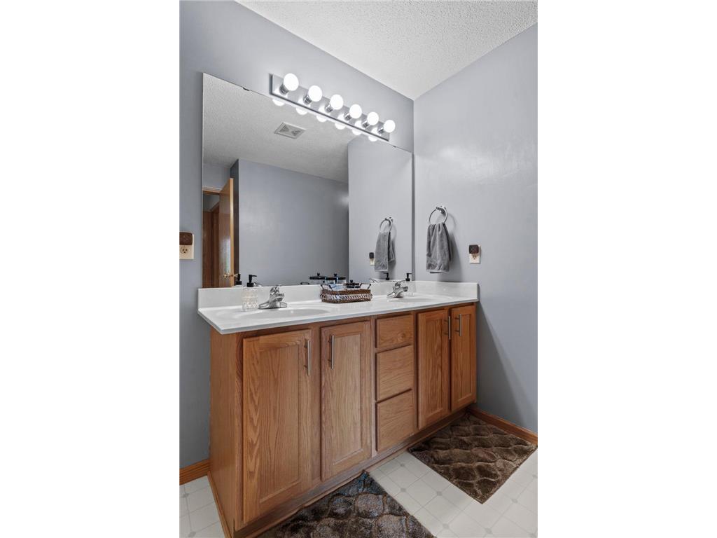 1298 123rd Way NE Blaine MN 55434 7047334 image25