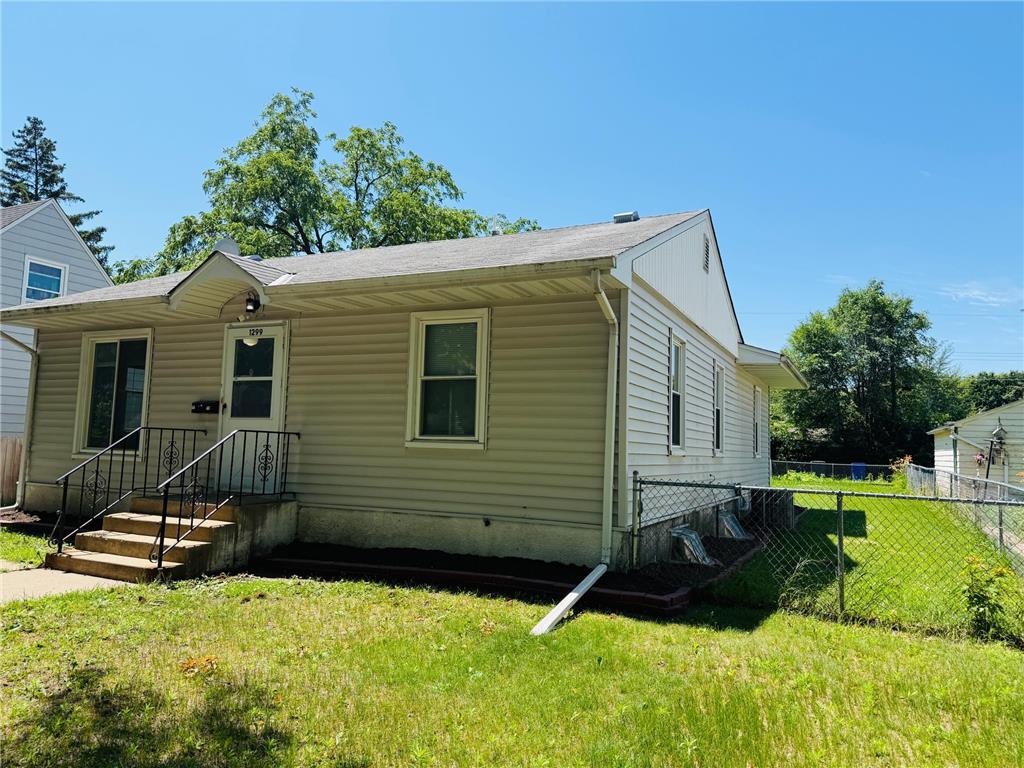 1299 Matilda Street Saint Paul MN 55117 7104400 image2