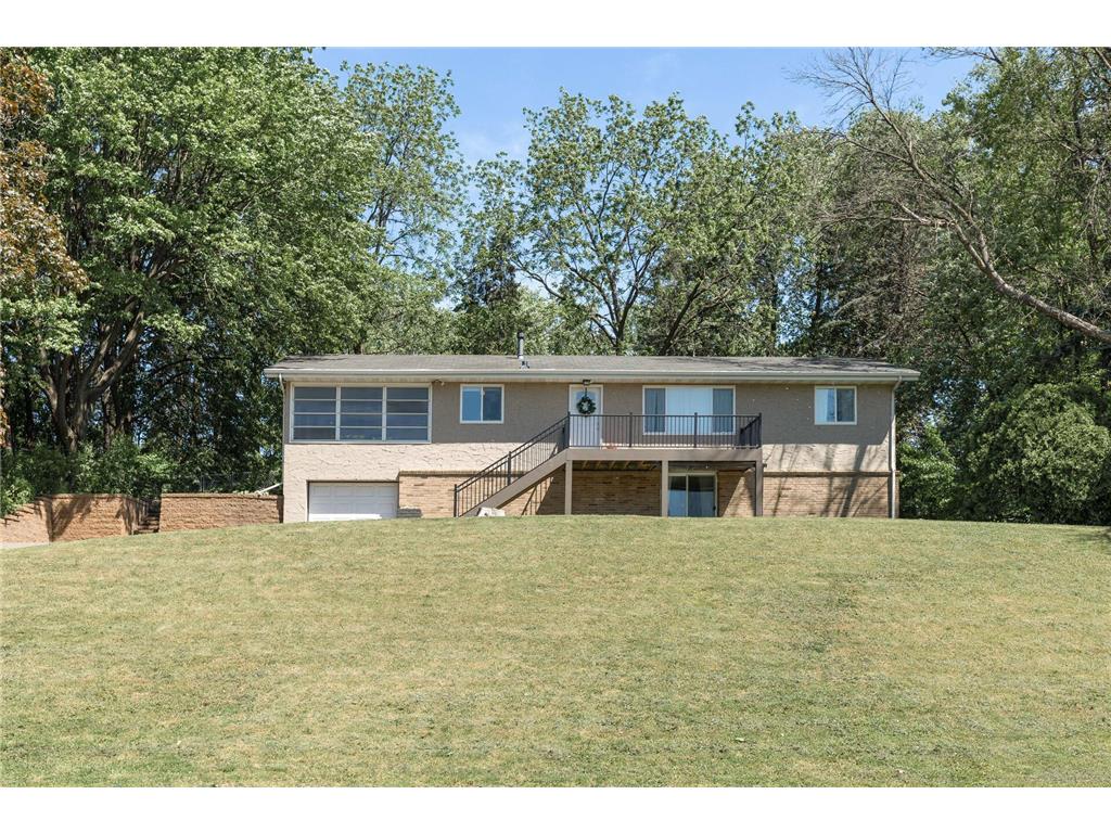 13 Demont Avenue W Little Canada MN 55117 6601110 image1