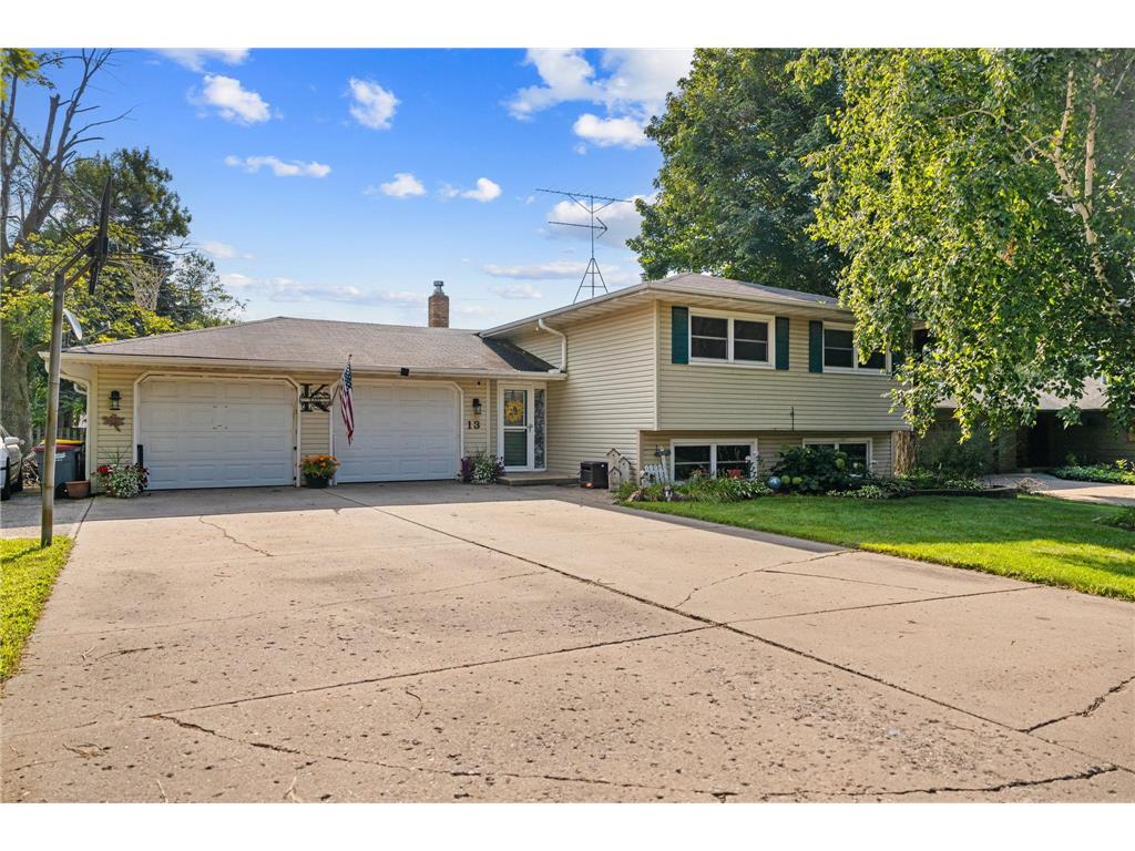 13 Mitchell Drive Faribault MN 55021 6773886 image1