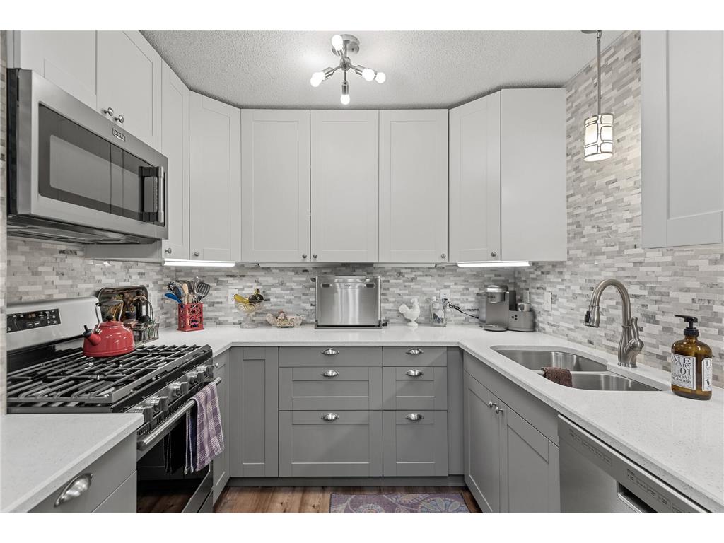 130 Avignon Court Woodbury MN 55125 6364268 image1