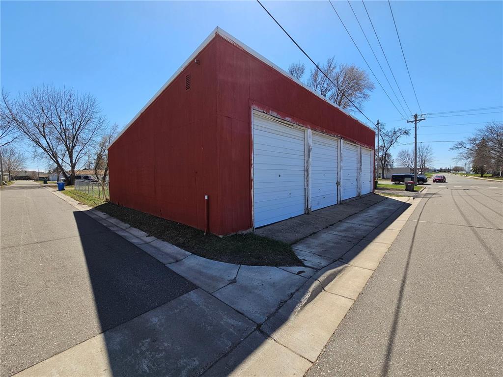 130 Cleveland Street N Cambridge MN 55008 6370691 image3