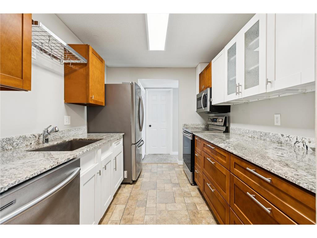 130 Demont Avenue E #142 Little Canada MN 55117 6826307 image2