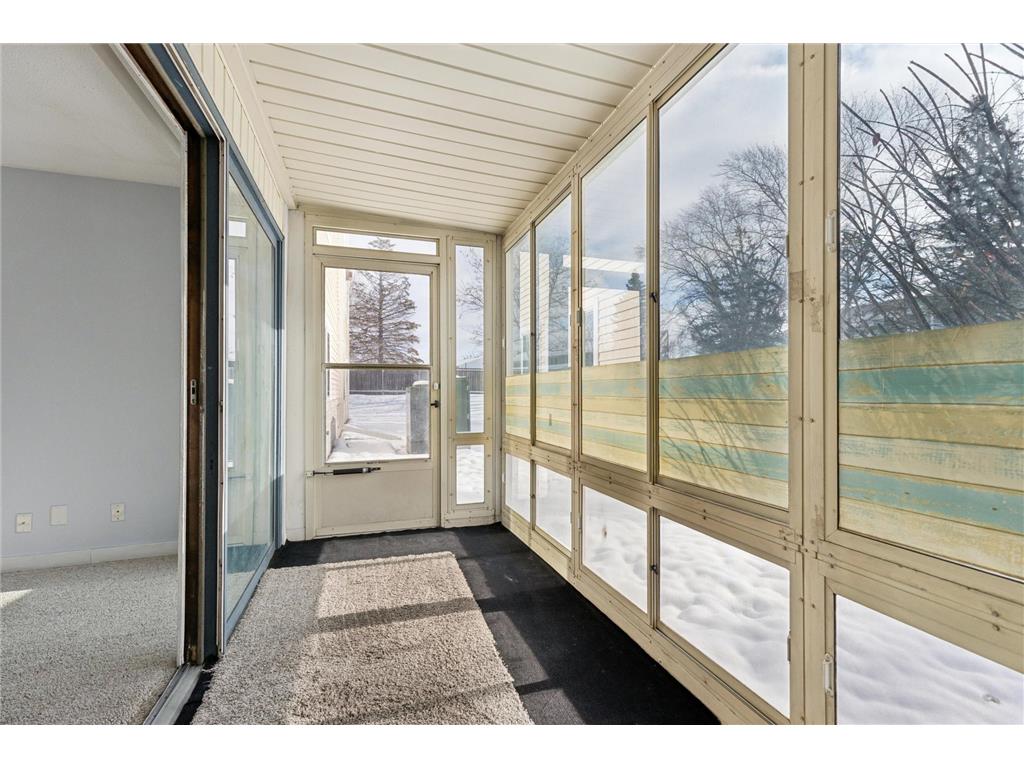 130 Demont Avenue E #142 Little Canada MN 55117 6826307 image21