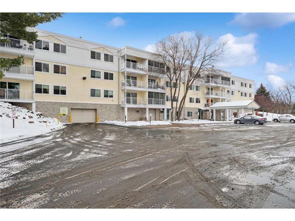 130 Demont Avenue E #142 Little Canada MN 55117 6826307 image4