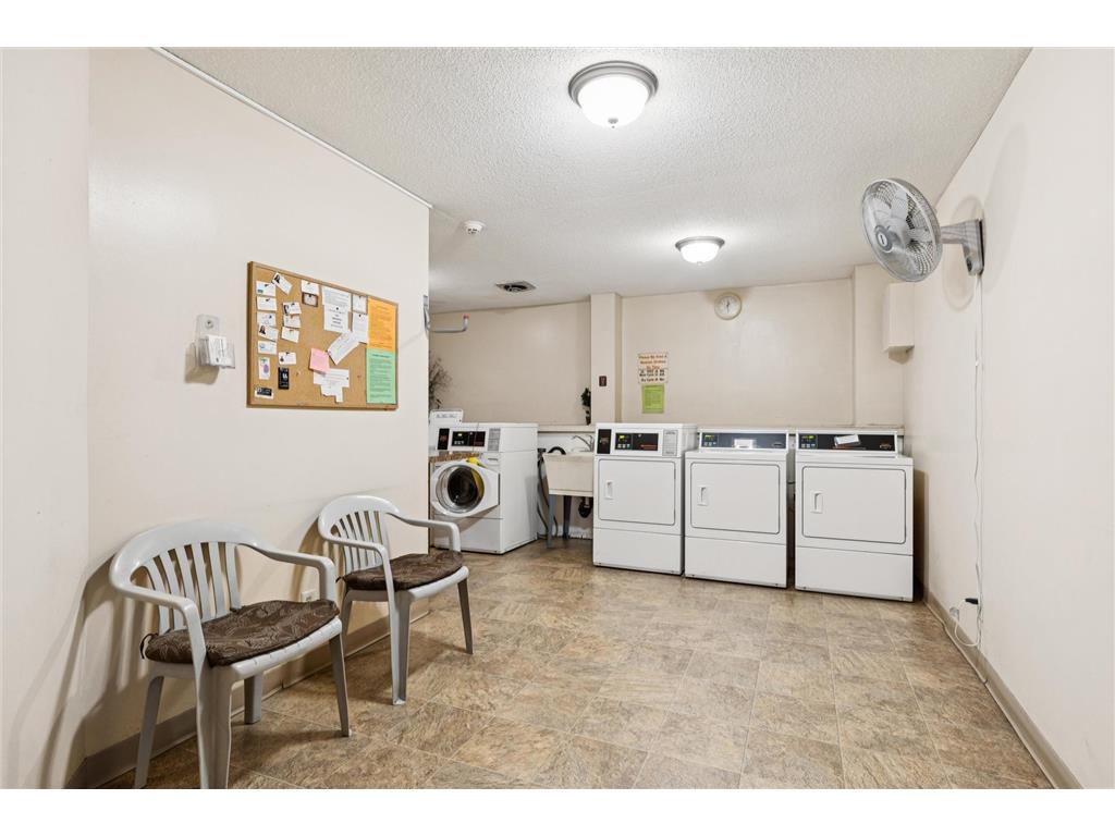 130 Demont Avenue E #142 Little Canada MN 55117 7055548 image18