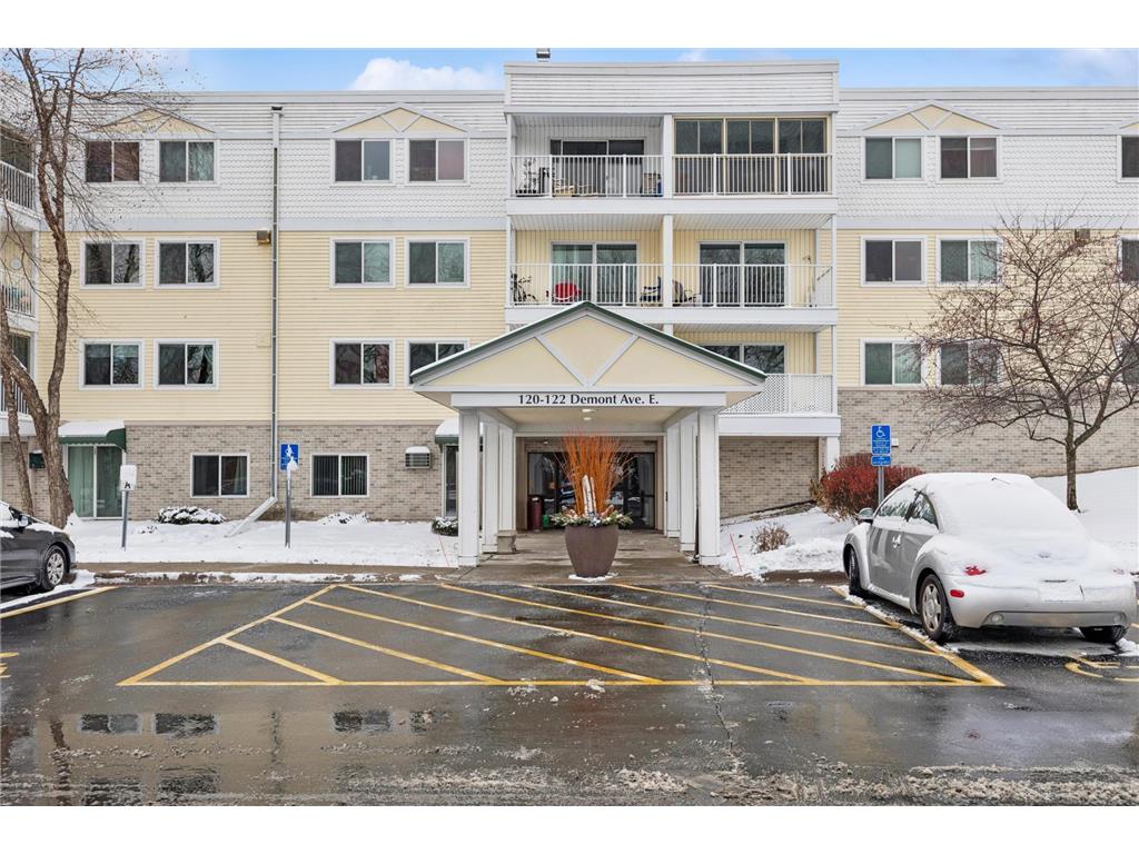 130 Demont Avenue E #142 Little Canada MN 55117 7055548 image4