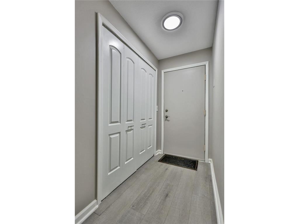 130 Demont Avenue E #143 Little Canada MN 55117 6450772 image1