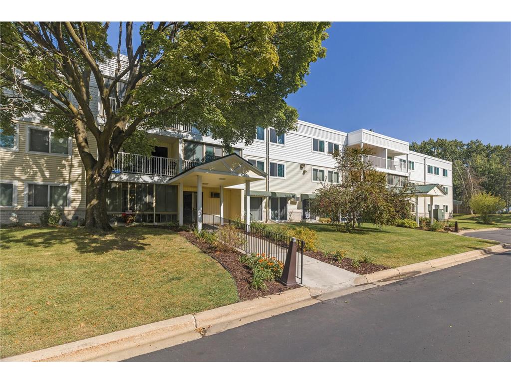 130 Demont Avenue E #249 Little Canada MN 55117 6677153 image1