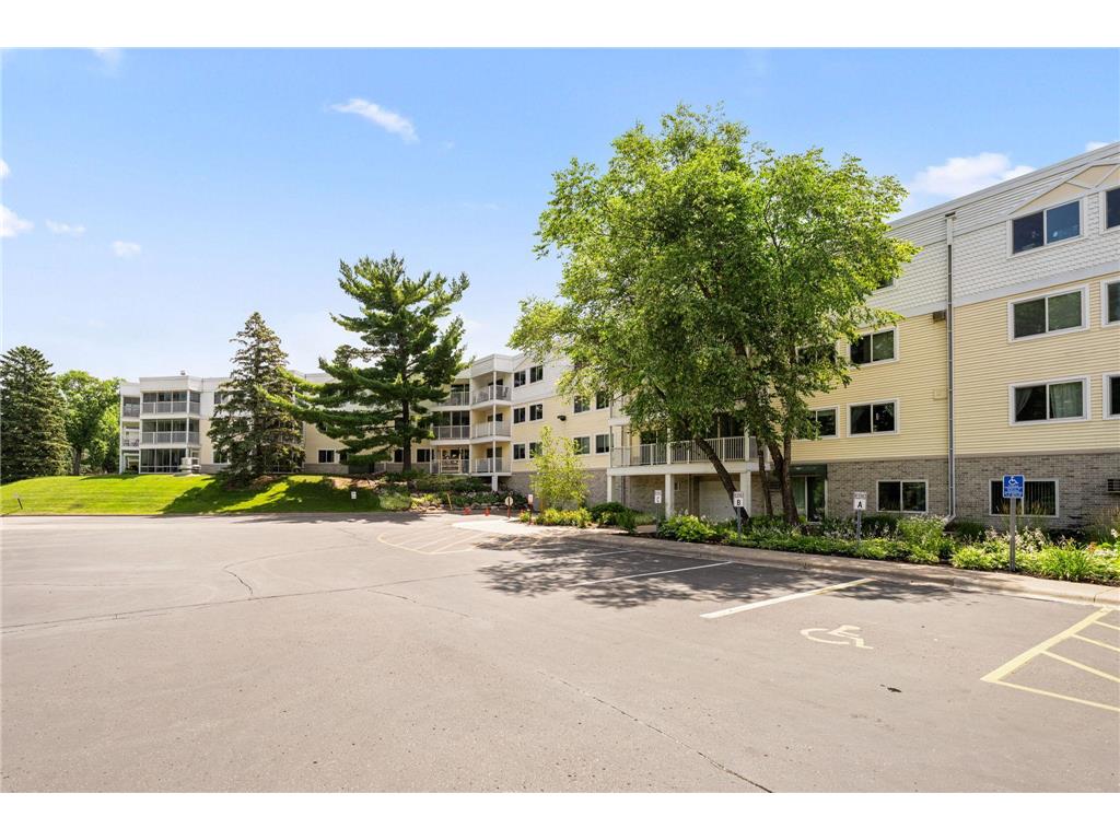 130 E Demont Avenue E #348 Little Canada MN 55117 7106099 image1