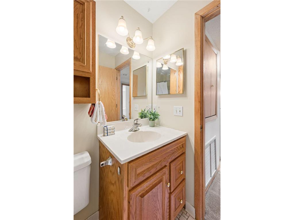 130 E Demont Avenue E #348 Little Canada MN 55117 7106099 image31