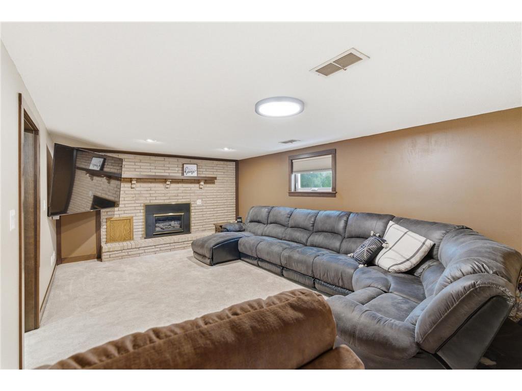 130 Half Moon Road Wells MN 56097 7075513 image10