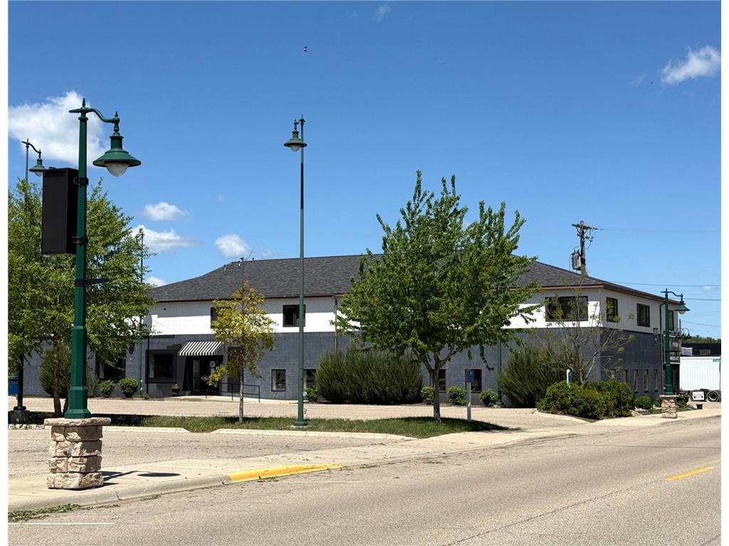 130 Lake Avenue N Spicer MN 56288 - Green 6724385 image1