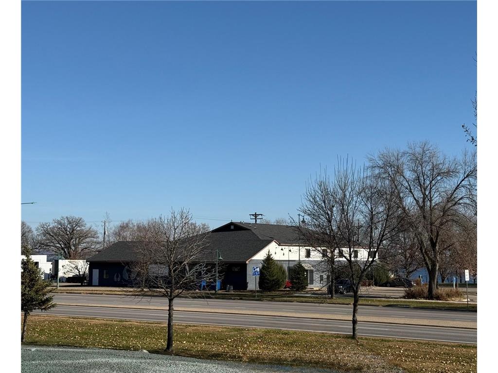 130 Lake Avenue N Spicer MN 56288 - Green 6724385 image18