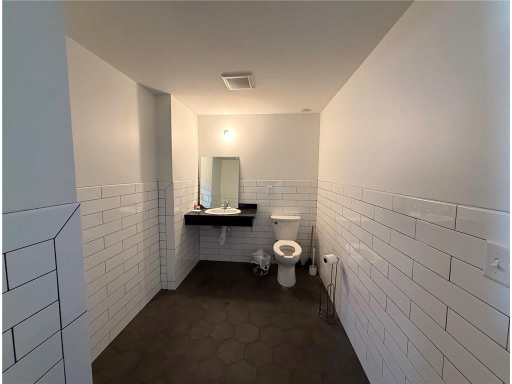 130 Lake Avenue N Spicer MN 56288 - Green 6724385 image20