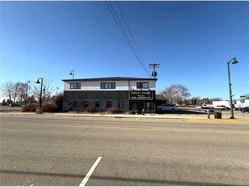 130 Lake Avenue N Spicer MN 56288 - Green 6724385 image22