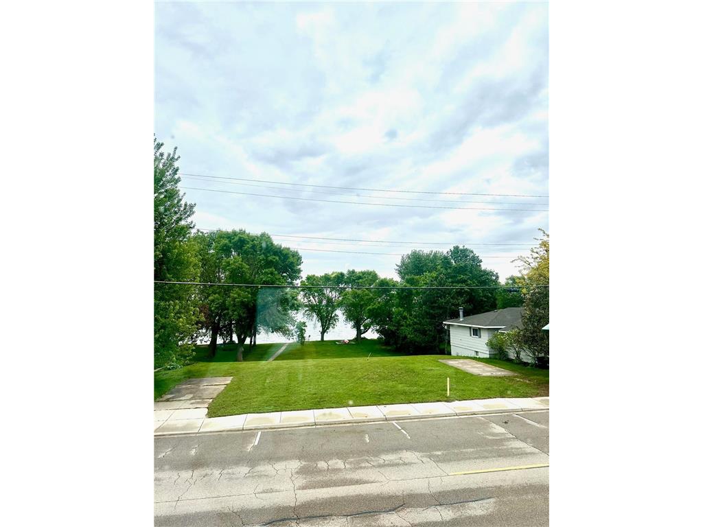 130 Lake Avenue N Spicer MN 56288 - Green 6724385 image27