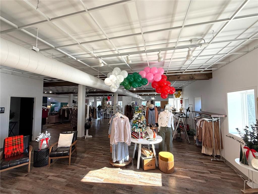 130 Lake Avenue N Spicer MN 56288 - Green 6724385 image7