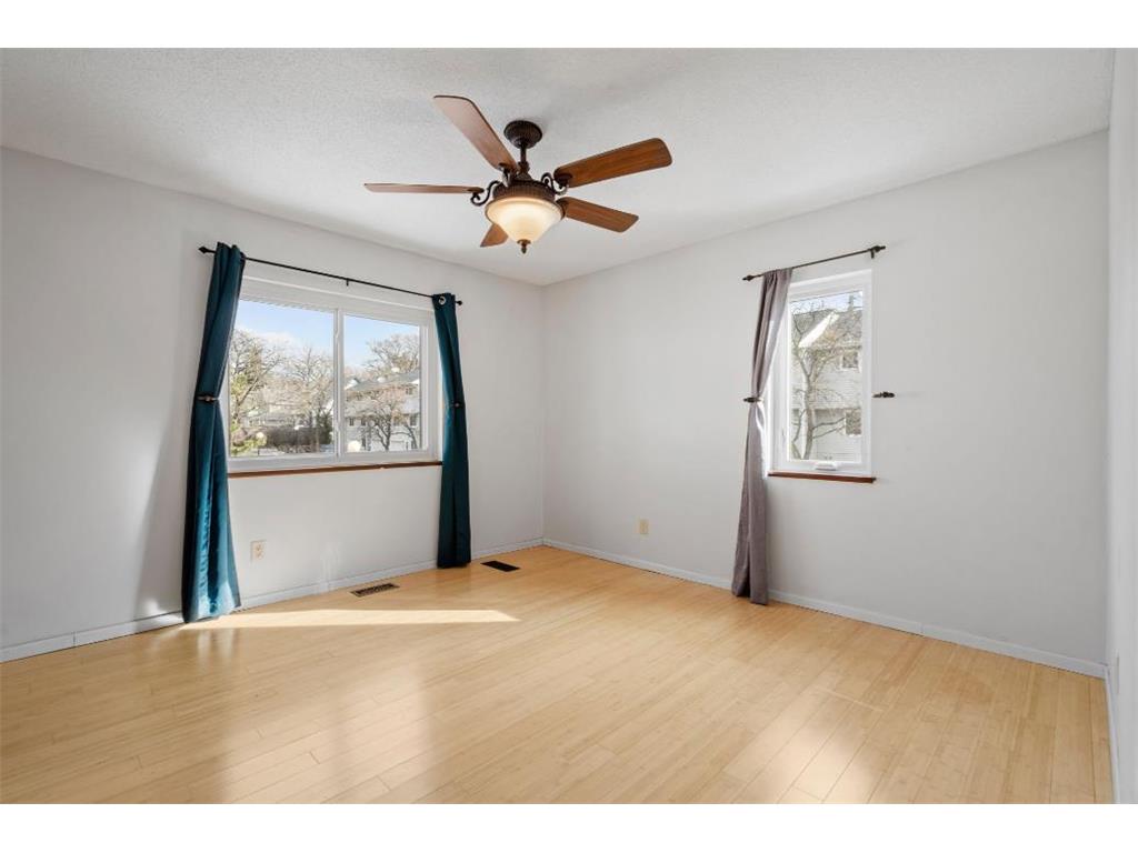130 W 43rd Street Minneapolis MN 55409 7004082 image10
