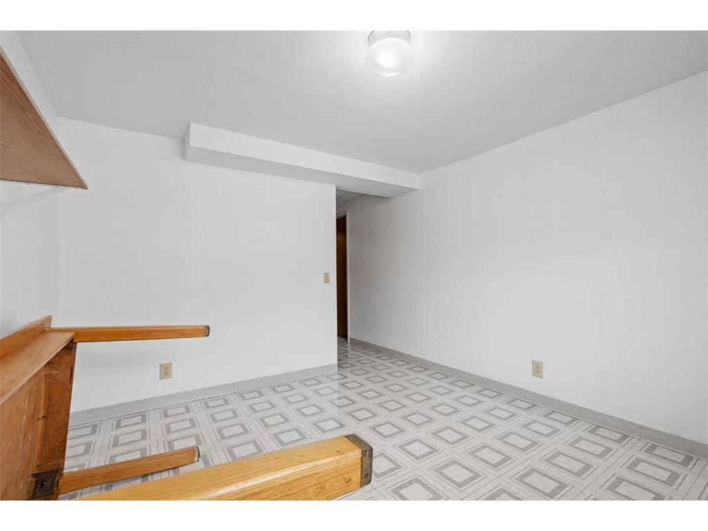 130 W 43rd Street Minneapolis MN 55409 7004082 image30