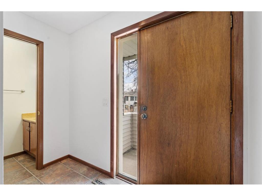 130 W 43rd Street Minneapolis MN 55409 7004082 image7