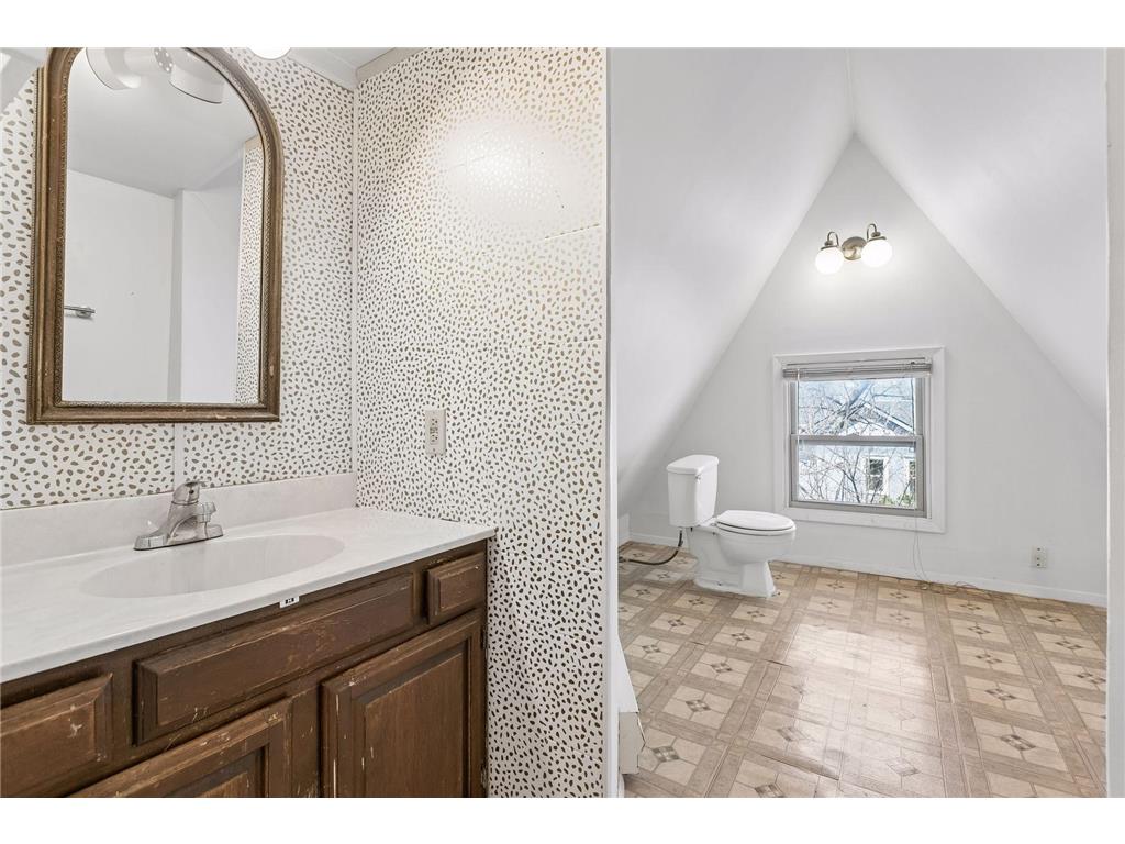 1300 Grand Street NE Minneapolis MN 55413 7098033 image36