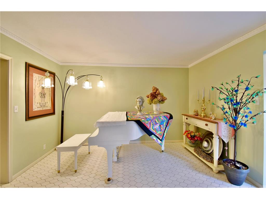 1300 Kilian Boulevard SE Saint Cloud MN 56304 7063252 image11