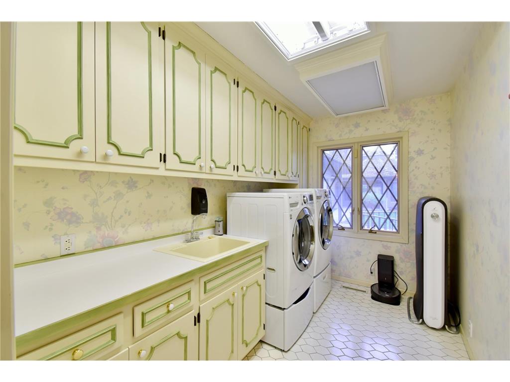 1300 Kilian Boulevard SE Saint Cloud MN 56304 7063252 image27