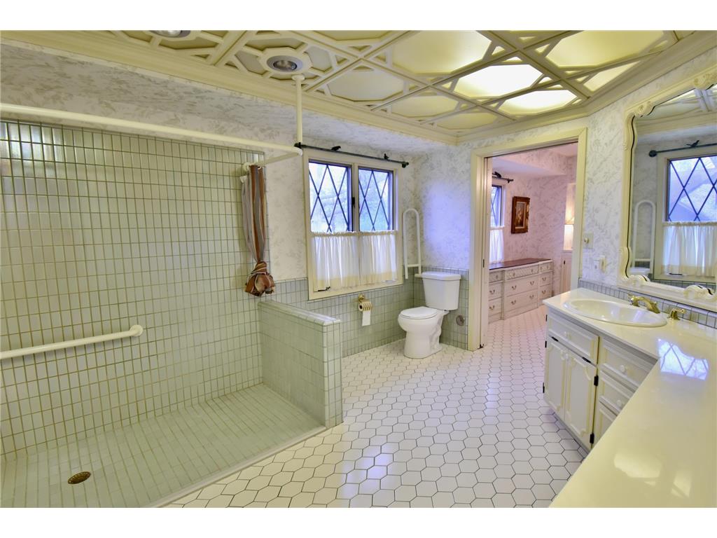 1300 Kilian Boulevard SE Saint Cloud MN 56304 7063252 image32