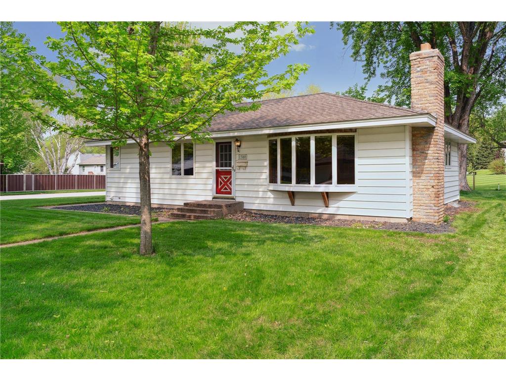 1300 Prairie Street Chaska MN 55318 6369815 image1