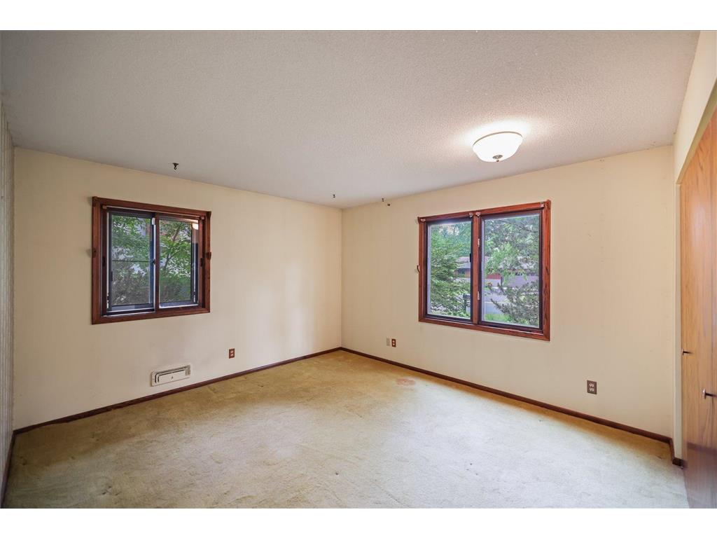 13009 Lakeview Drive Burnsville MN 55337 7090083 image11