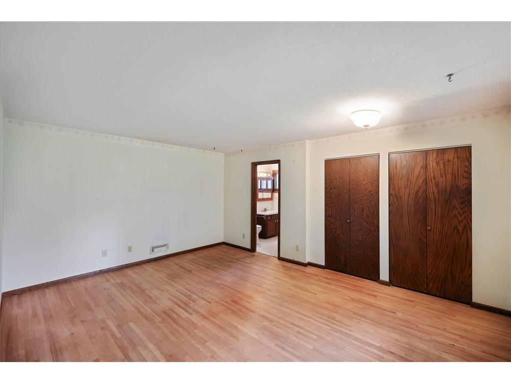 13009 Lakeview Drive Burnsville MN 55337 7090083 image18