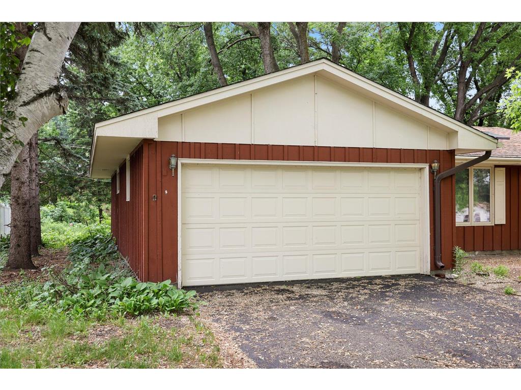13009 Lakeview Drive Burnsville MN 55337 7090083 image47
