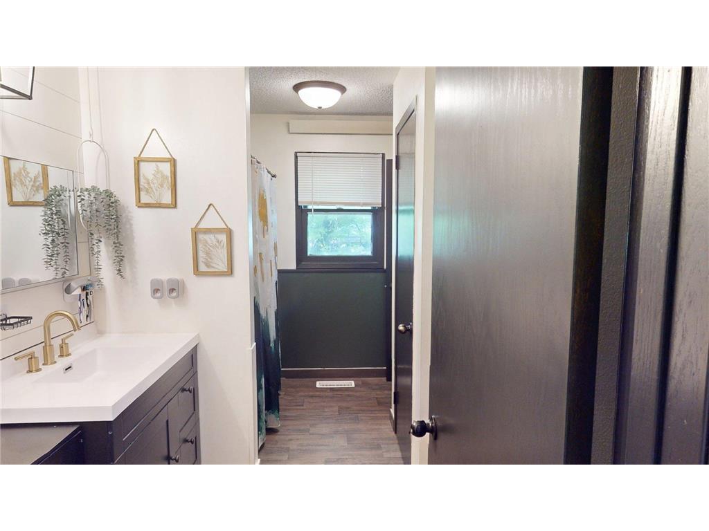 1301 9th Street SE Willmar MN 56201 7094479 image17