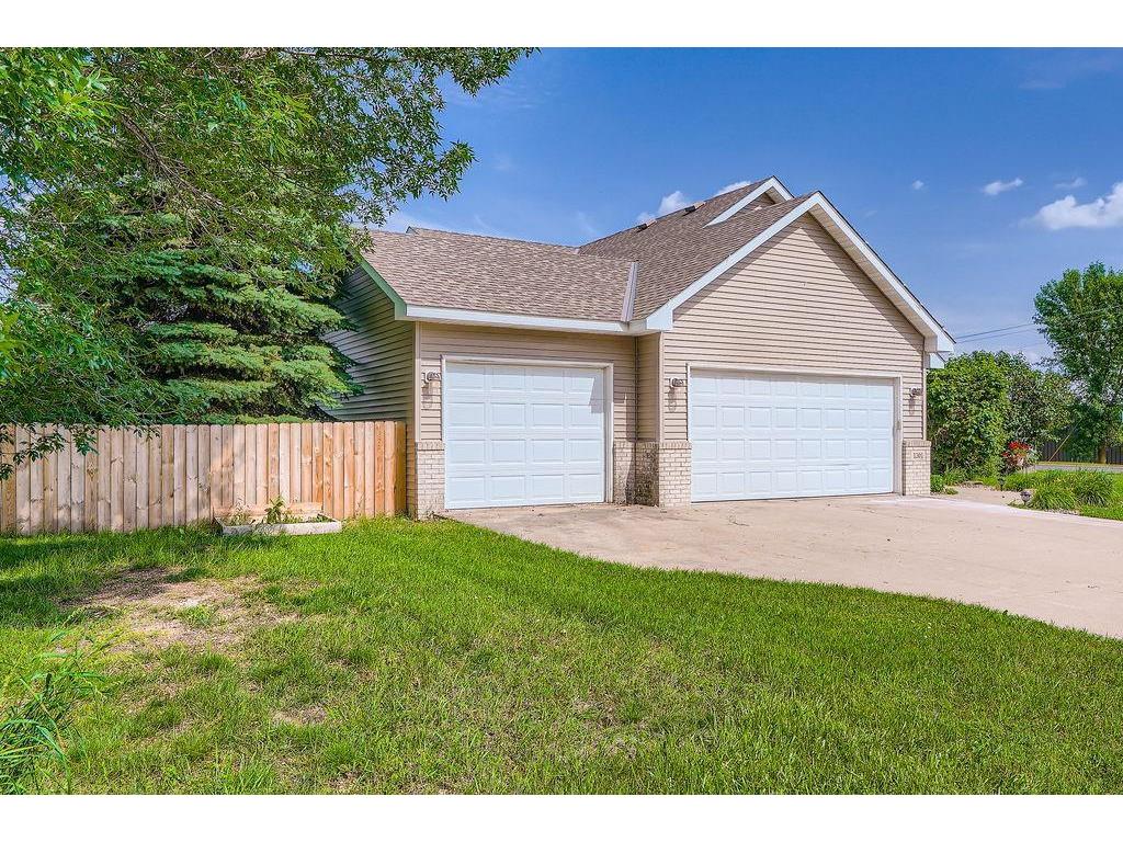 1301 English Avenue NW New Prague MN 56071 6740701 image1