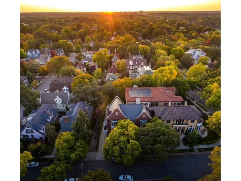 1301 Mount Curve Avenue, Minneapolis, MN 55403 MLS 5261775 Edina