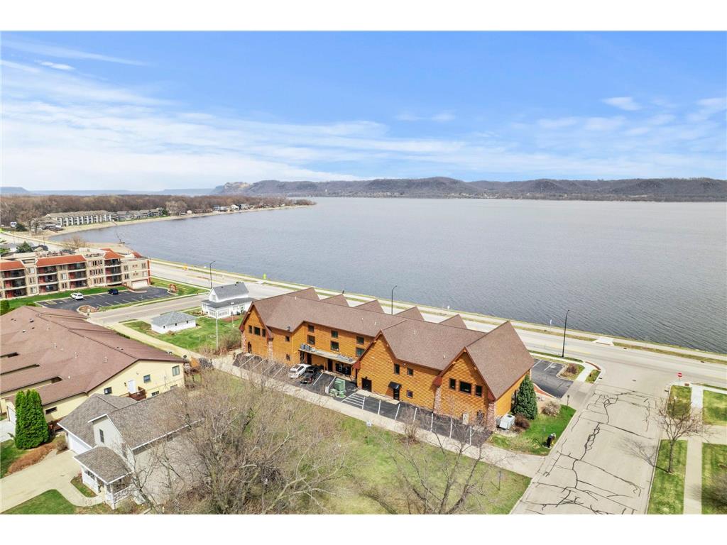 1301 N Lakeshore Dr #202 Lake City MN 55041 - PEPIN 7047327 image1
