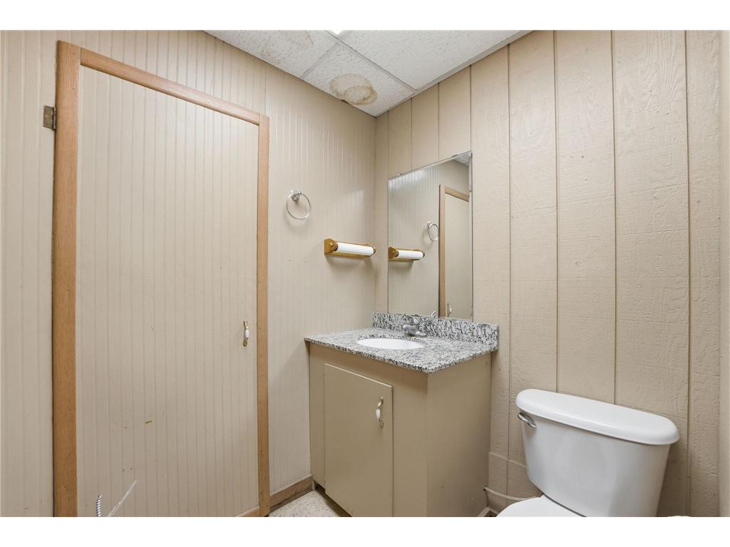 1301 N Nokomis NE Alexandria MN 56308 7075994 image20