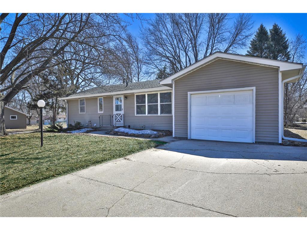 1301 Plainview Lane Albert Lea MN 56007 6346949 image1