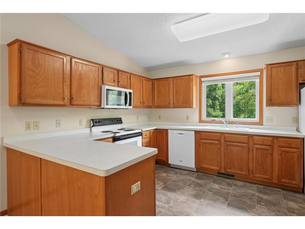 13015 Penn Avenue S Burnsville MN 55337 7067177 image11
