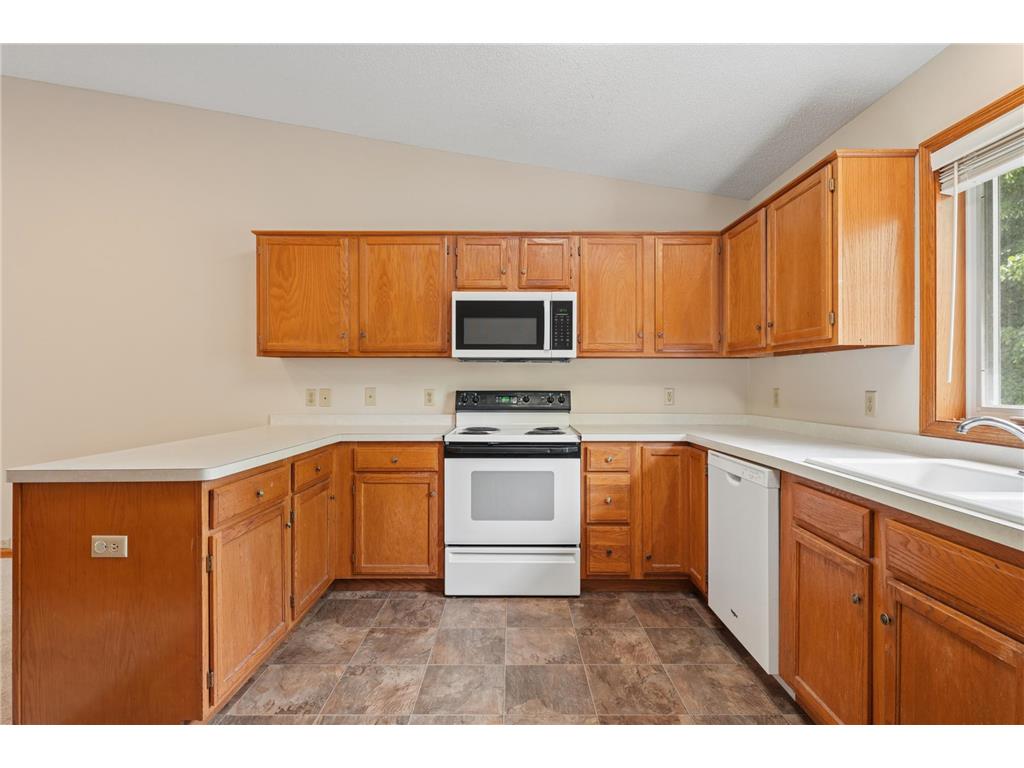 13015 Penn Avenue S Burnsville MN 55337 7067177 image12
